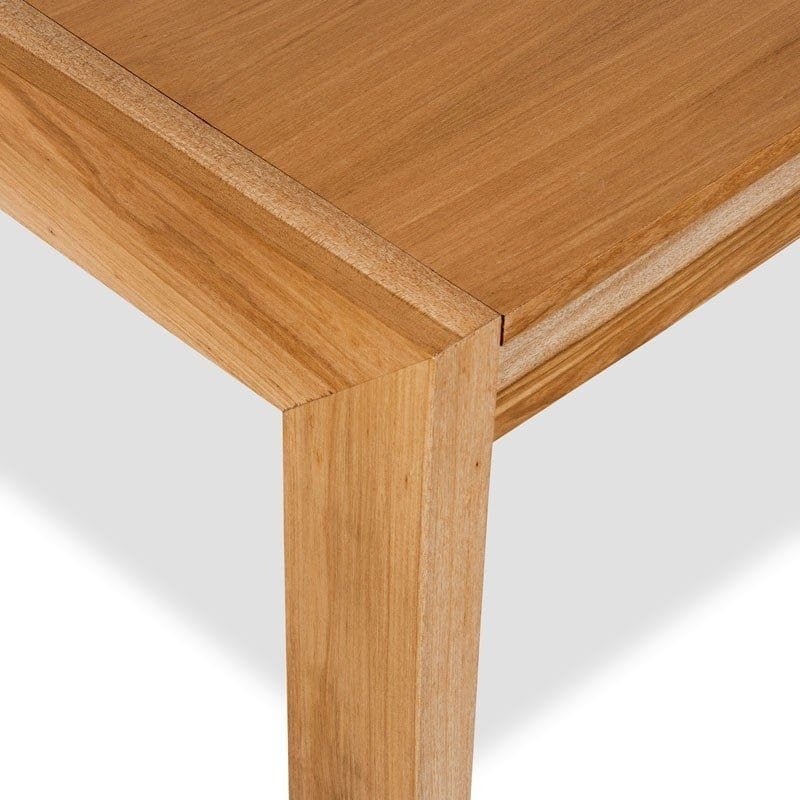 Mesa petiribi igneastone